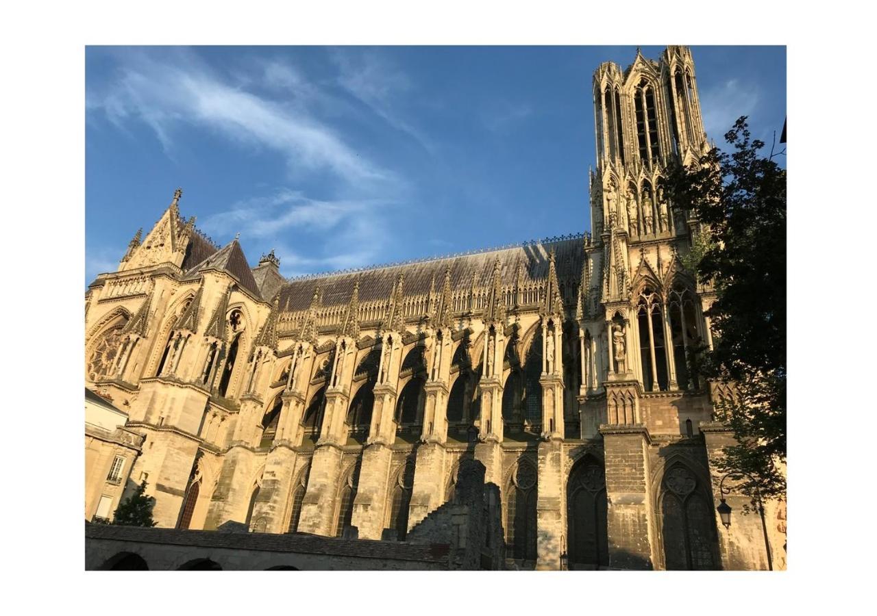兰斯Chez La Reg'- Aux Pieds De La Cathedrale公寓 外观 照片
